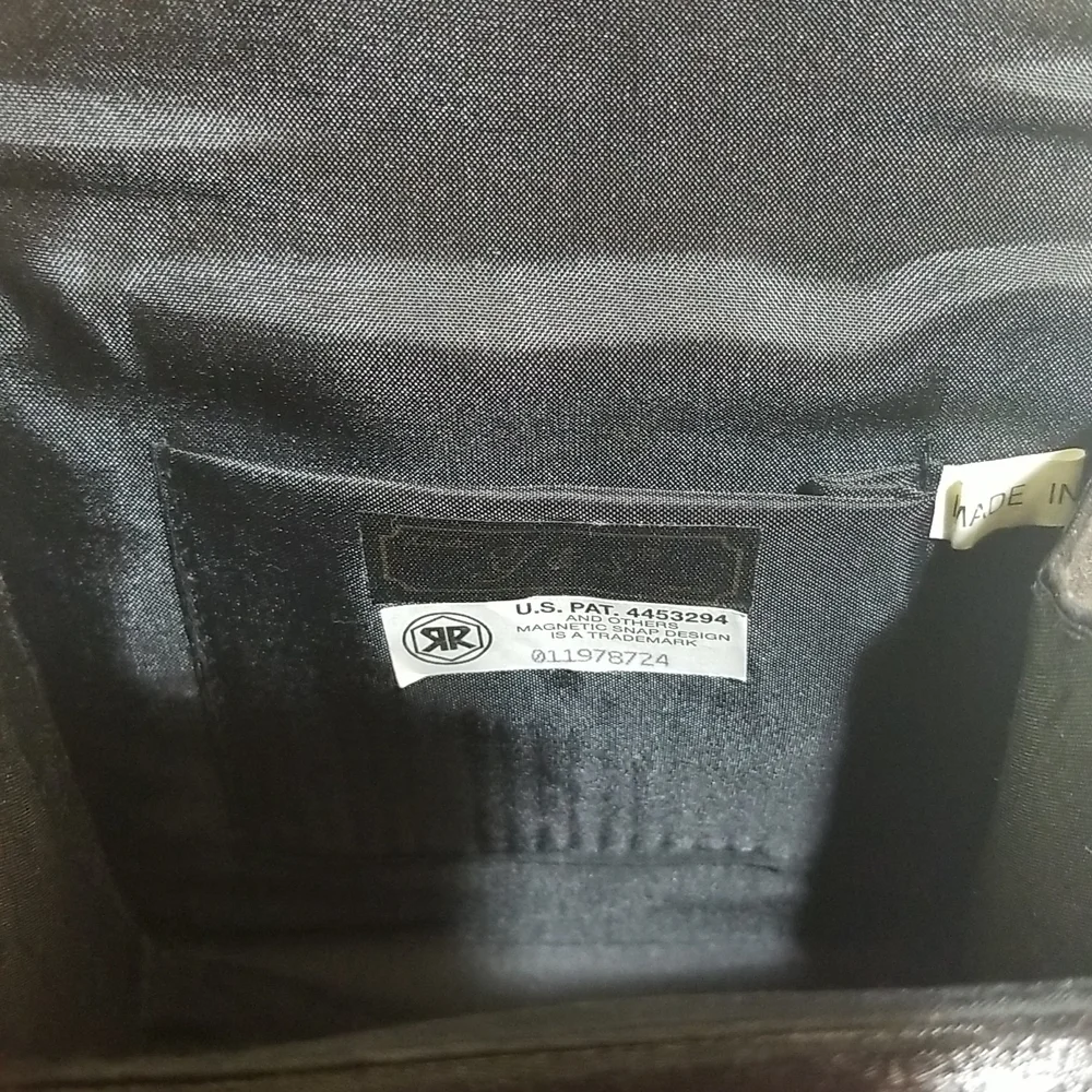 Y&S Black Crossbody Purse - Picture 6 of 6